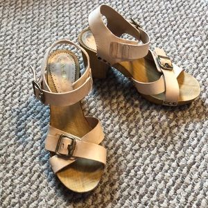 Beige Sandals from Aldo (Size 39)